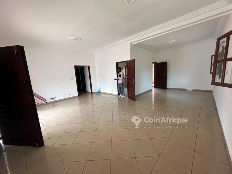 Location villa basse à Cocody Riviera 3 — photo 5