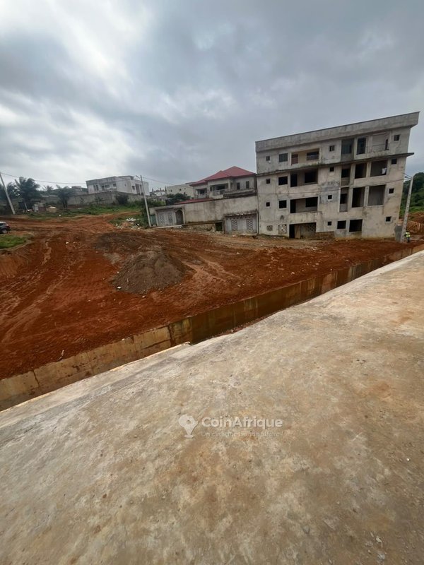 Terrain 400m² - bingerville en bordure de la nouvelle voie
