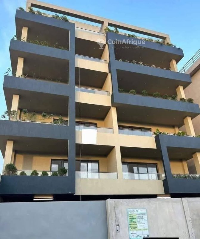 location appartements 5 pièces rivera 3 triangle- cocody