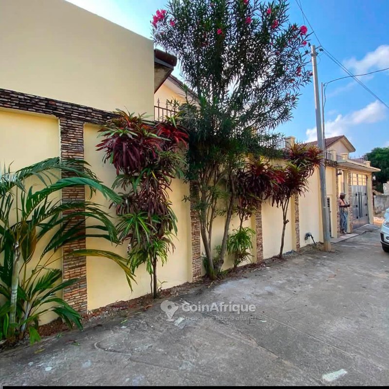 Location villa duplex 4 pièces - Cocody Riviera