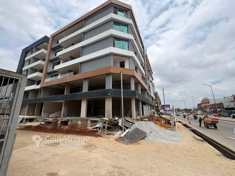 Location locaux commerciaux - angré 8è tranche — photo 2