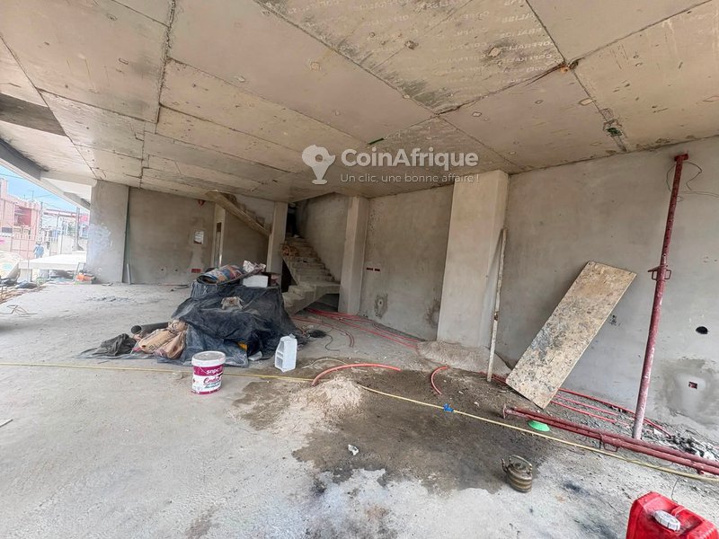 Location locaux commerciaux - angré 8è tranche — photo 3
