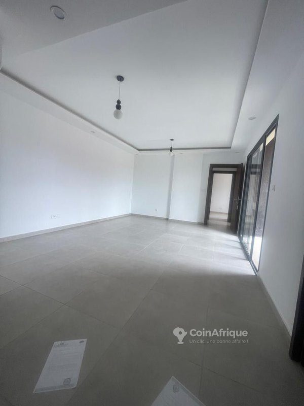 Vente appartement 3 pièces - Angré — photo 2