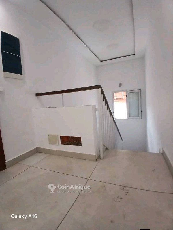 Vente villa 8 pièces à Faya sicogi — photo 3