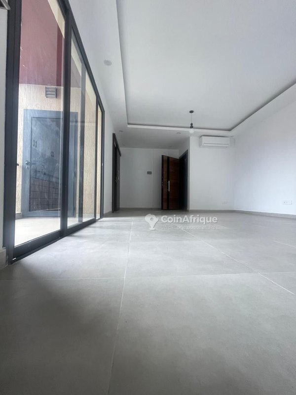 Location appartement 3 pièces à Angré Nouveau Chu