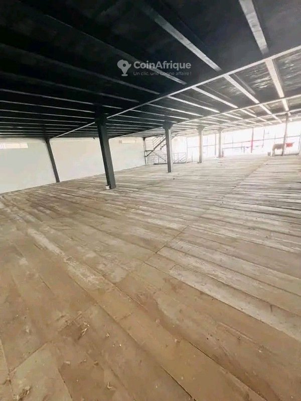 Location entrepôt triplex Angré — photo 3