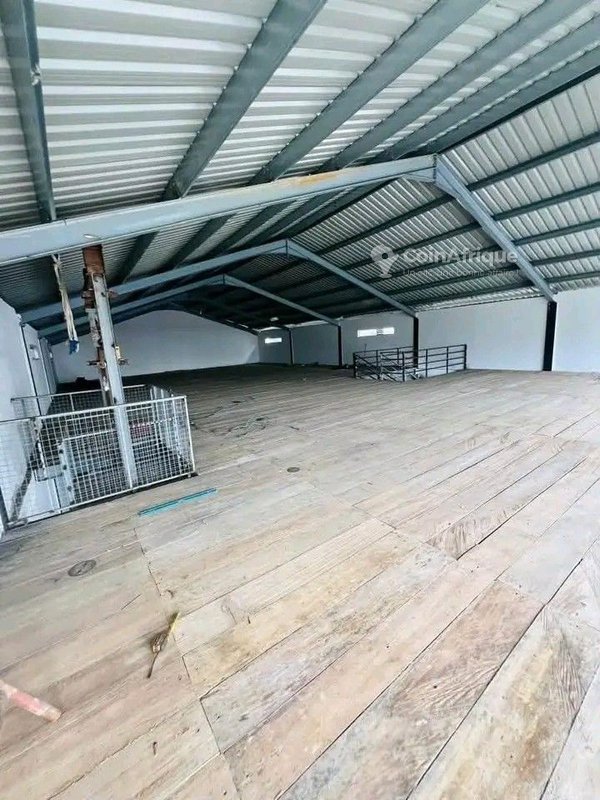 Location entrepôt triplex Angré — photo 5