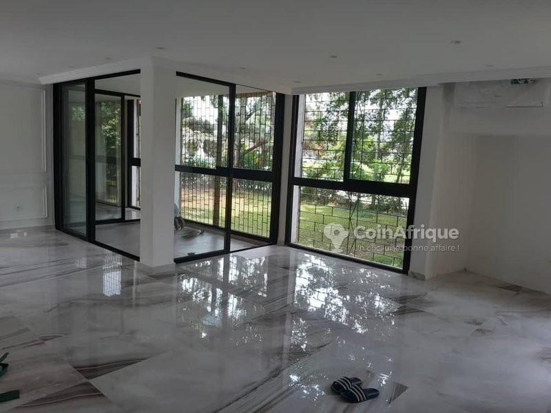 Location appartement 5 pièces de haut standing à la riviera golf