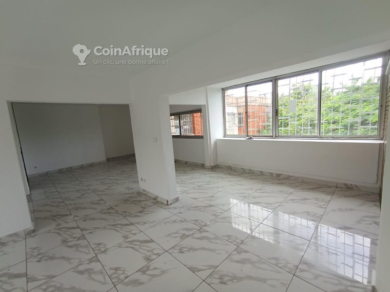 Location appartement standing 4 pièces - Cocody 2 plateaux vallon claire fontaine