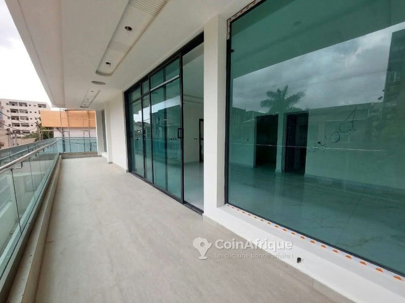 Vente villa 8 pièces - Cocody Riviera 4 M'badon — photo 3