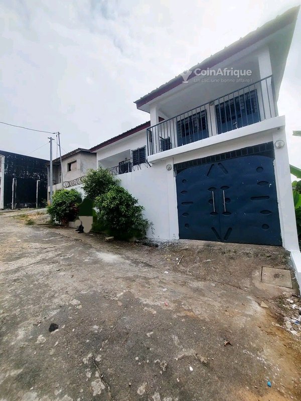 Location villa duplex 6 pièces à Faya cité laurier 15
