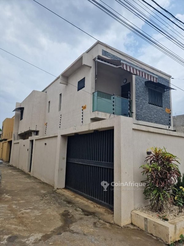 Location villa duplex 5 pièces - Nouveau Chu