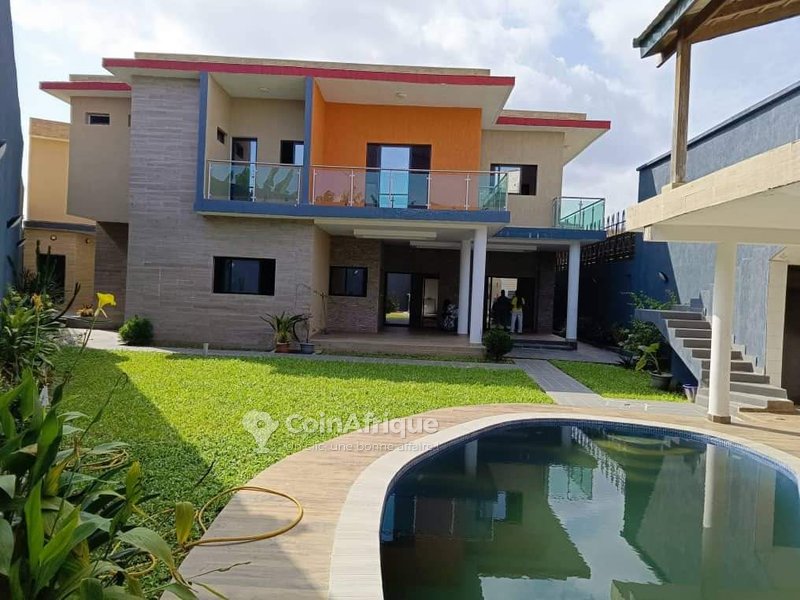 Vente villas 8 pièces à Cocody M'badon