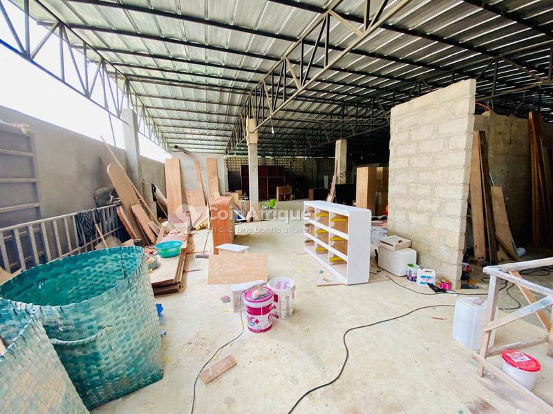 Location entrepôt 600m² à Cocody - Angré Chu — photo 4