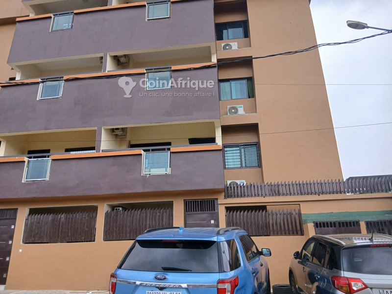 Location appartement 3 pièces à Cocody Angré nouveau chu