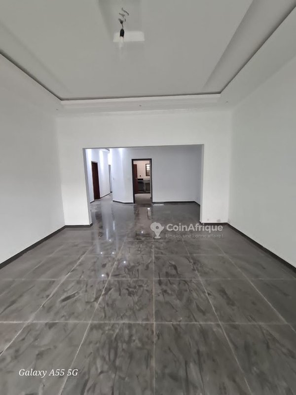 Location appartement 4 pièces à Cocody-angré chu