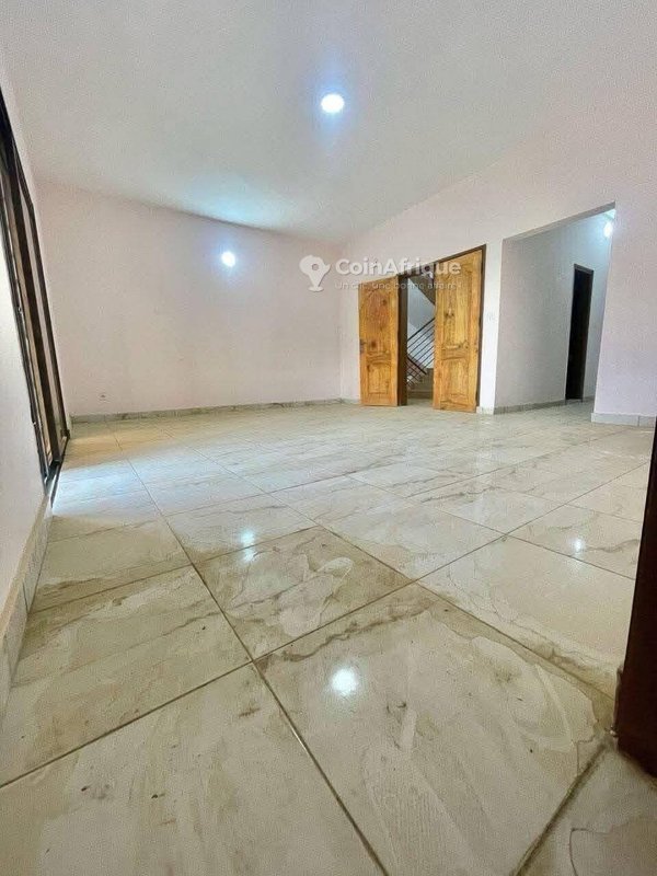 Location appartement 4 pièces Angré nouveau CHU