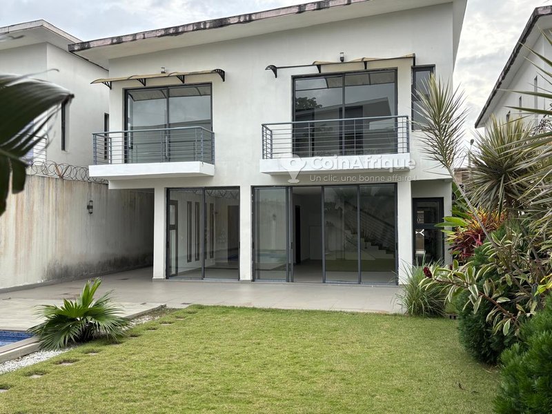 Location villa 4 pièces - Cocody