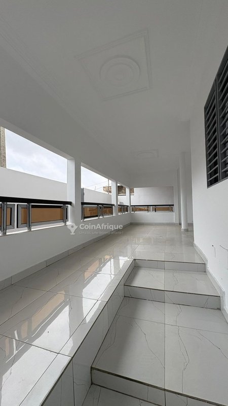Location villa 06 pièces - Feh kesse