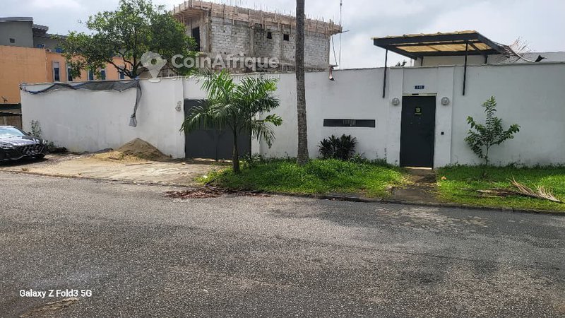 Vente villa 9 pièces au Vallon
