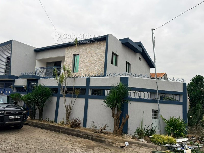 Location villa duplex 7 pièces - angré 8ème tranche cité soleil 3*