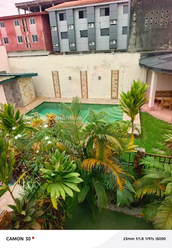Location villas 5 pièces - Cocody 8em tranche star 12