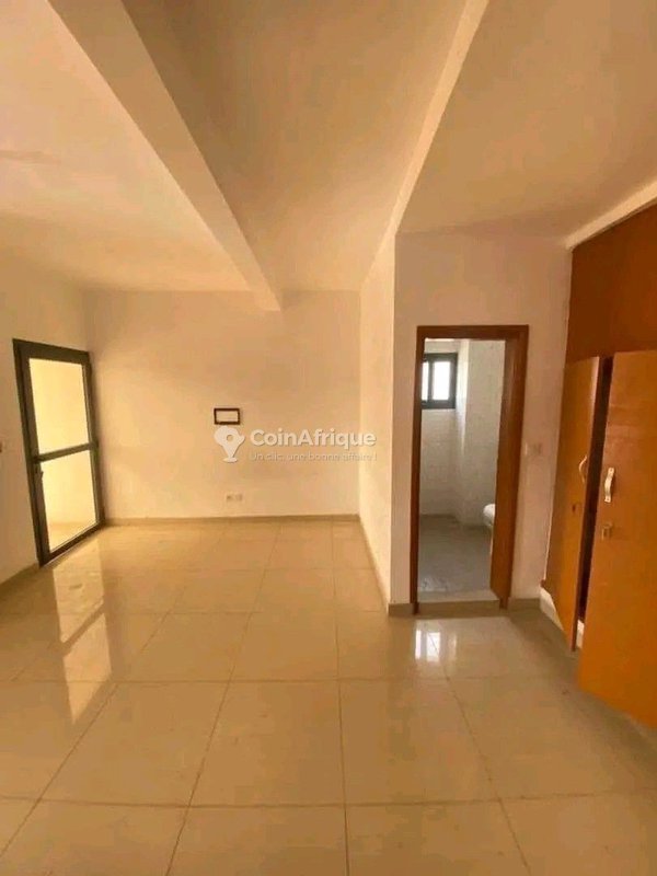 Location appartement 3 pièces à Cocody Angré 9è Tranche — photo 2