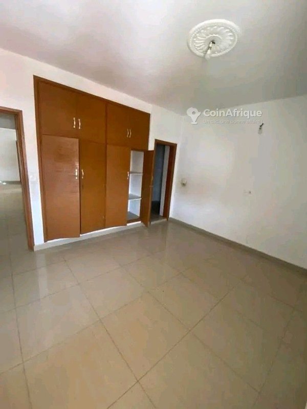 Location appartement 3 pièces à Cocody Angré 9è Tranche — photo 4