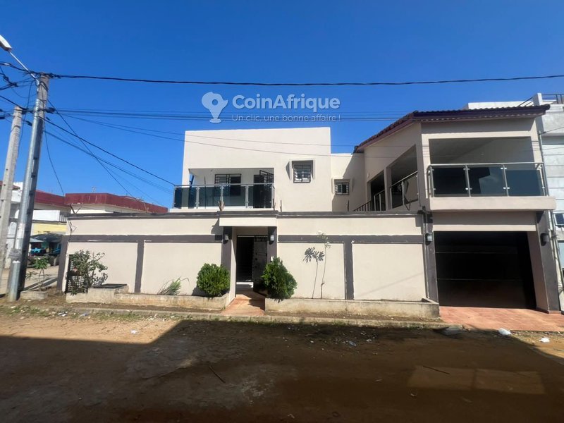 Location villa duplex 7 pièces Grand bassam