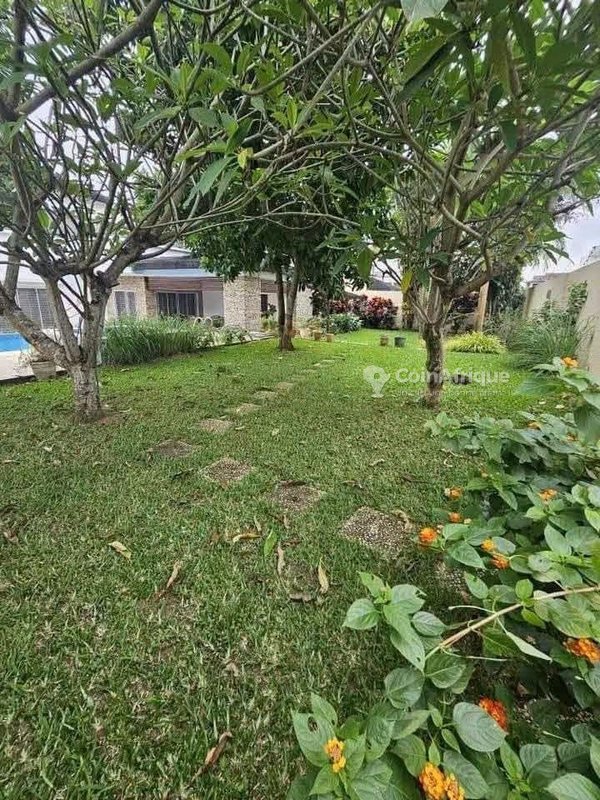 Location villa duplex 9 pièces à Cocody rivera 4 Mbadon idéal pour bureau comme habitation