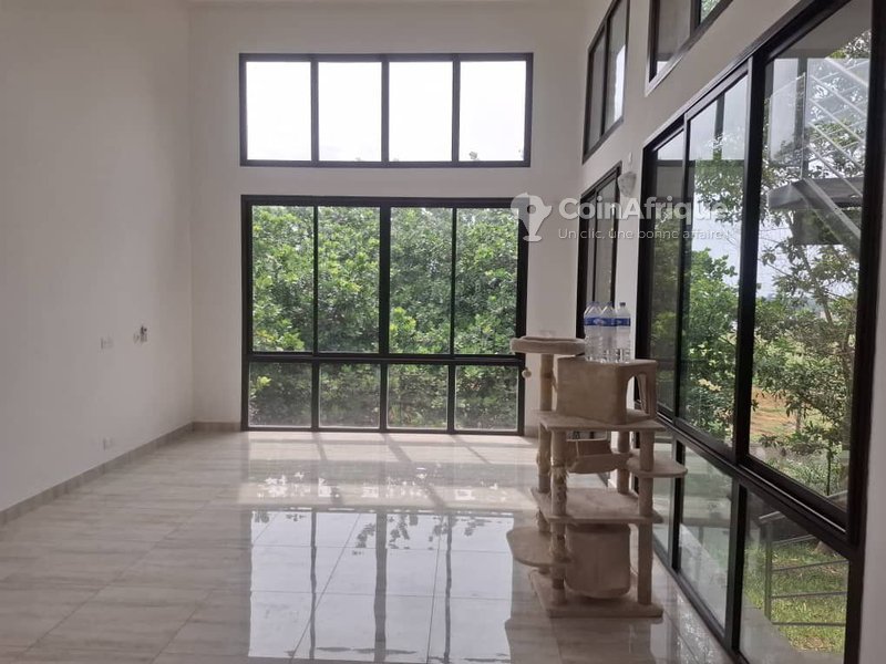 Location villa 4 pièces - cocody riviera 4 m'badon