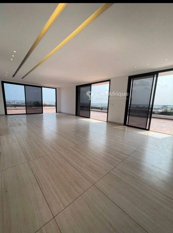 Location appartement penthouse 5 pièces - Rivera 4