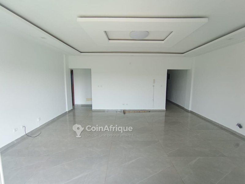 location appartement de standing 3 pièces - cocody riviera 2