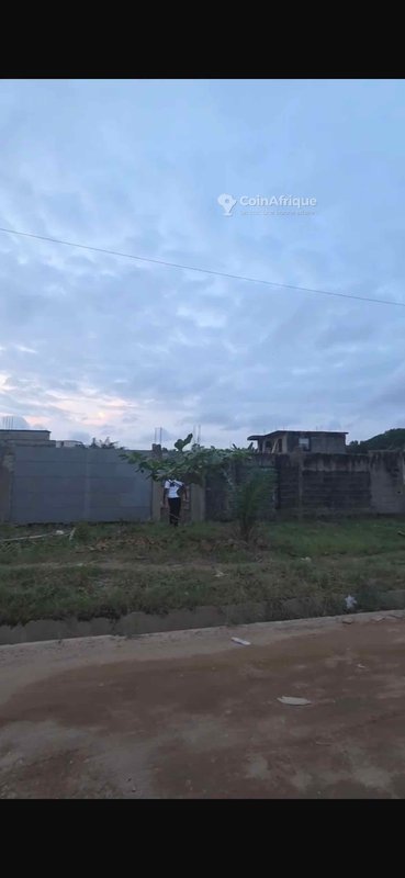 Terrains 1300m² - Cocody riviera m’badon