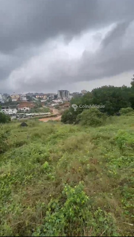 Terrains 2000 m² - Cocody riviera m’badon