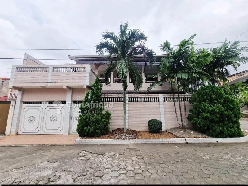 Location villa duplex 5 pièces à Angre soleil 3