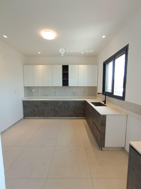 Location appartement 4 pièces - Marcory zone 4 — photo 3