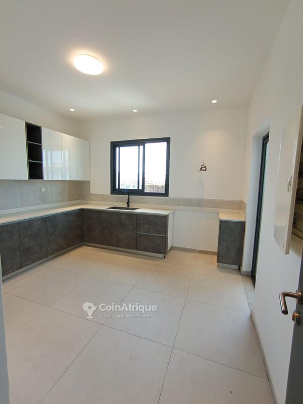 Location appartement 4 pièces - Marcory zone 4 — photo 4
