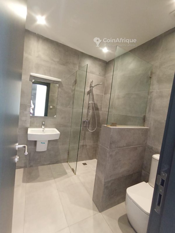 Location appartement 4 pièces - Marcory zone 4 — photo 5