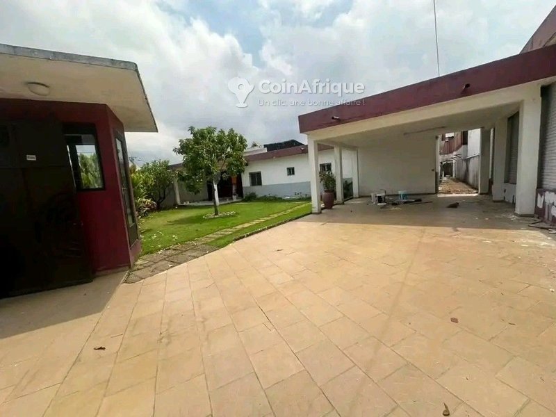 Location villa basse 5 pièces - Riviera 3