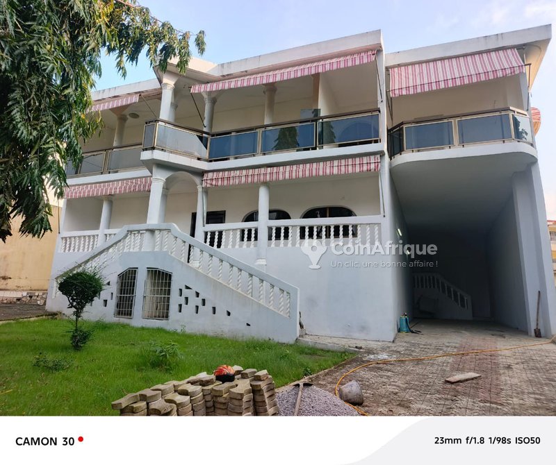 Location villa duplex 10 pièces - Bingerville