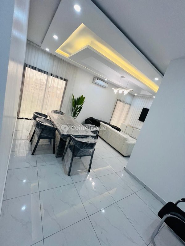 Vente appartement meublé 4 pieces à Cocody Angré Nouveau Chou