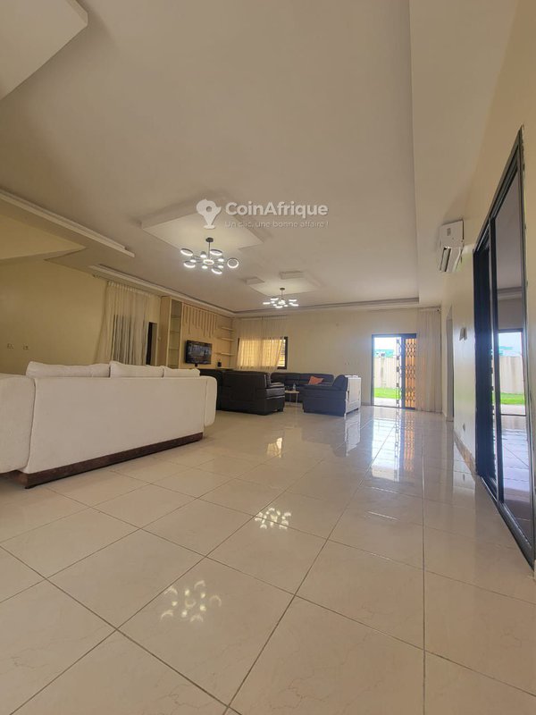 Location villa duplex 12 pièces - Bingerville aghiein — photo 2