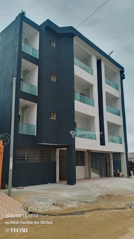 Vente immeuble r+3 - angré chu djorobe 2, cité oribate 1