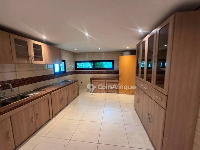 Location villa 6 pièces - Cocody Rivièra