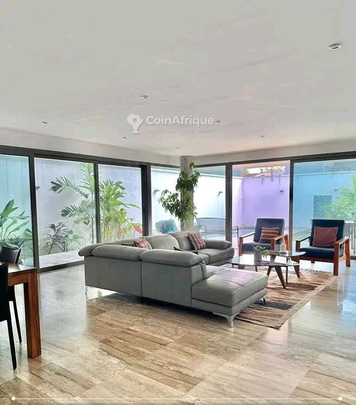 Location villa duplex 7 pièces - cocody riviera 3