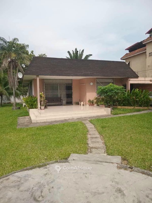 Location villa basse 4 pièces - Cocody