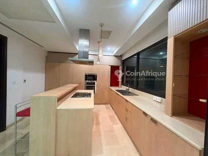 location villa duplex de haut standing 7 pièces + piscine - cocody 2 plateaux 7eme tranche