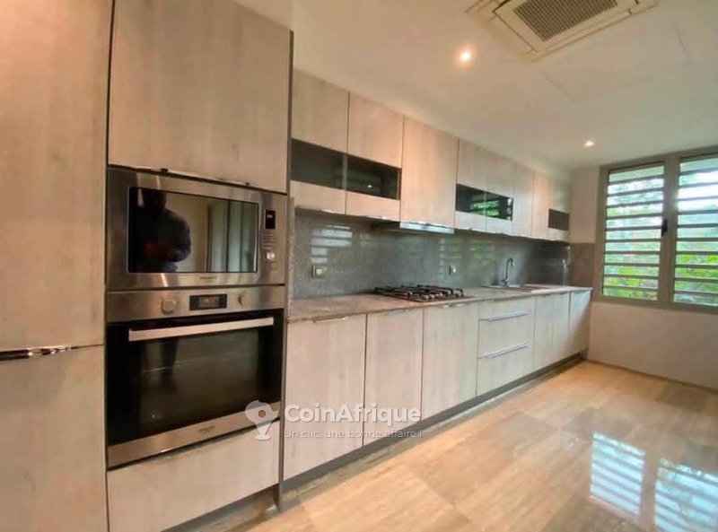 Location appartement 4 pièces - Riviera