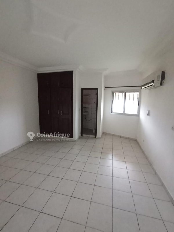 Location appartement studio - cocody 2 plateaux vallon